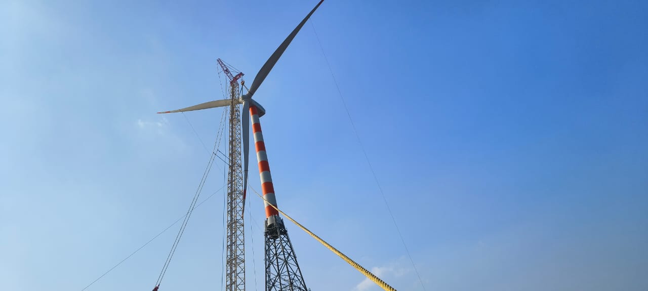 Wind turbine maintenance / fan fixing